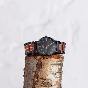 Cherry perfume The Rowan wooden watch
